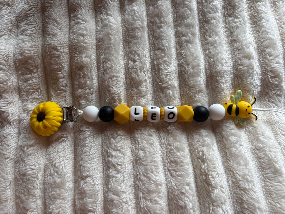 Attache tétine personnalisée abeille, prénom Leo